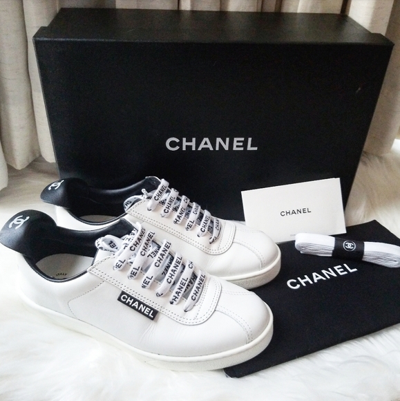 chanel weekender sneakers